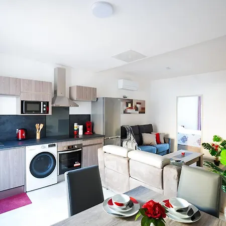 Superbe A 2 Pas Des Halles, Climatise, Terrasse, Garage Apartman Narbonne