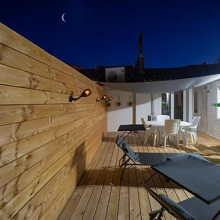 Apartman Superbe A 2 Pas Des Halles, Climatise, Terrasse, Garage Narbonne