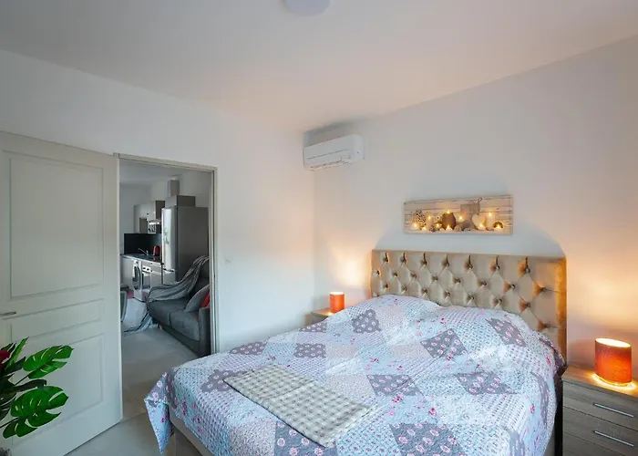 Superbe A 2 Pas Des Halles, Climatise, Terrasse, Garage Lejlighed